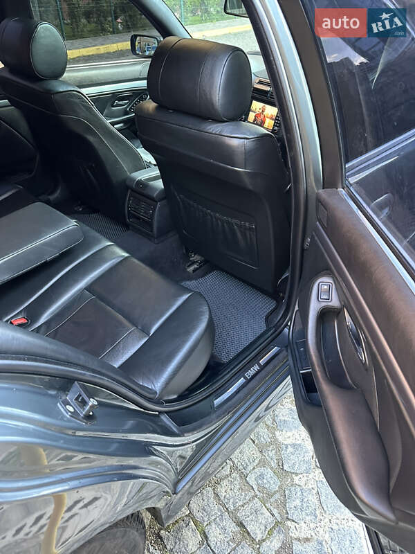 Універсал BMW 5 Series 2003 в Чернівцях