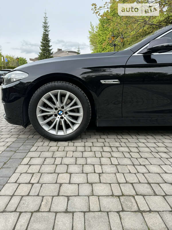 Седан BMW 5 Series 2013 в Львове