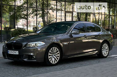 Седан BMW 5 Series 2010 в Львове