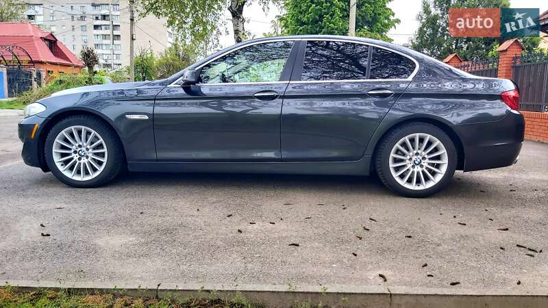 Седан BMW 5 Series 2012 в Черкасах