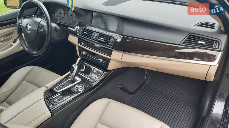 Седан BMW 5 Series 2012 в Черкасах