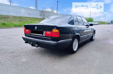 Седан BMW 5 Series 1995 в Ровно