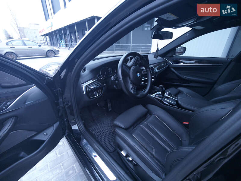 Седан BMW 5 Series 2017 в Кам'янському
