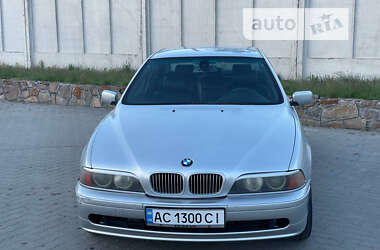 Седан BMW 5 Series 2000 в Сарнах