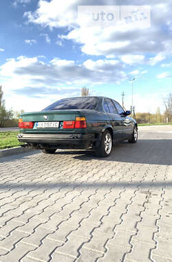 Седан BMW 5 Series 1990 в Києві