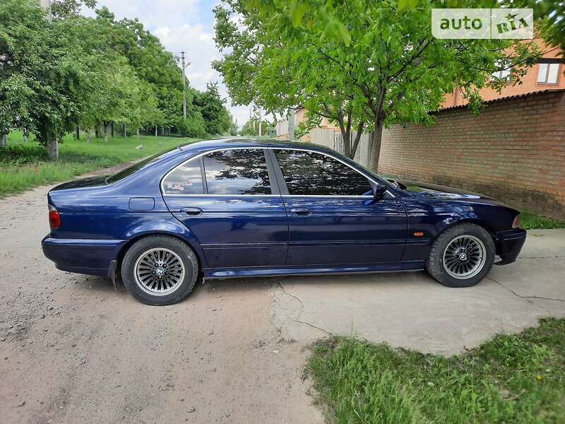 Седан BMW 5 Series 2000 в Кропивницком