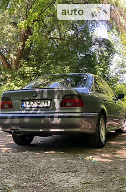 Седан BMW 5 Series 1996 в Киеве