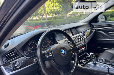 Седан BMW 5 Series 2010 в Межгорье