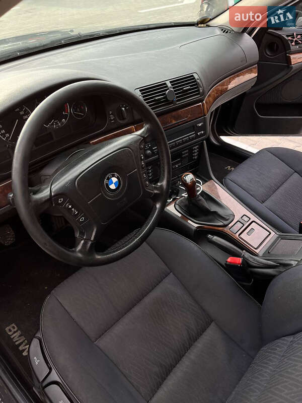 Универсал BMW 5 Series 2000 в Надворной