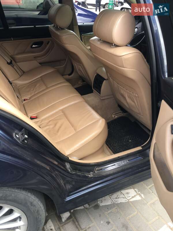 Універсал BMW 5 Series 2001 в Чернівцях