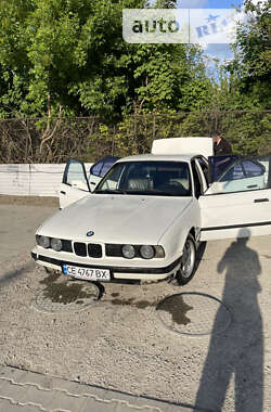 Седан BMW 5 Series 1988 в Черновцах