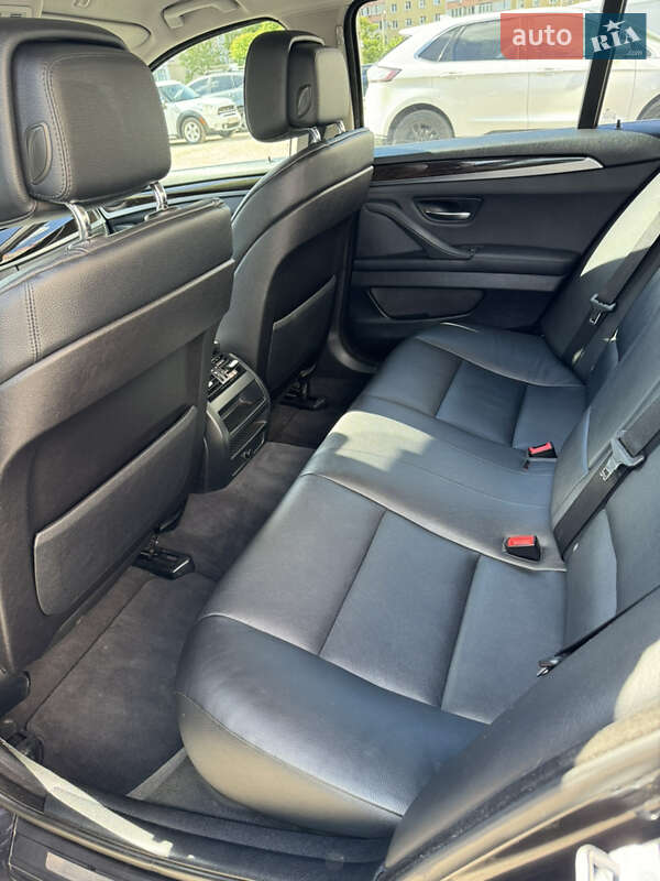 Седан BMW 5 Series 2013 в Запоріжжі