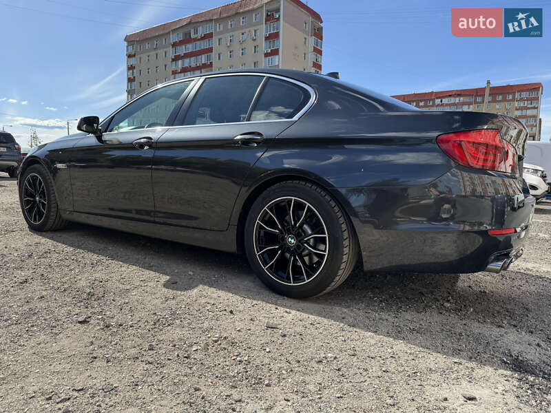 Седан BMW 5 Series 2013 в Запоріжжі