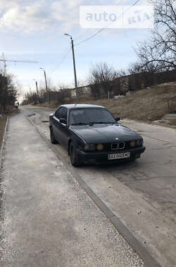 Седан BMW 5 Series 1989 в Харкові