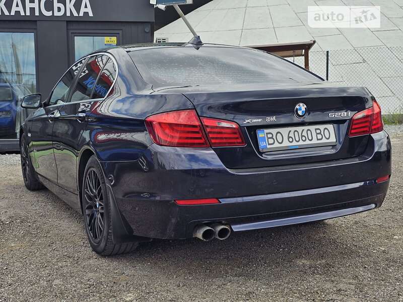 Седан BMW 5 Series 2012 в Тернополе