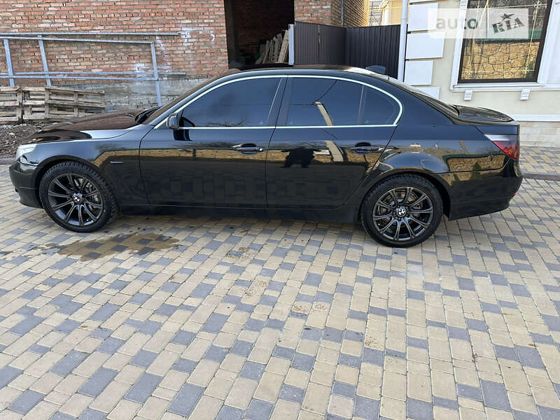 Седан BMW 5 Series 2004 в Вінниці