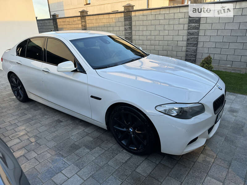 Седан BMW 5 Series 2012 в Ровно