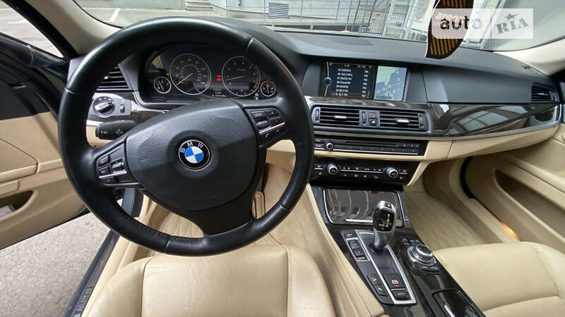 Седан BMW 5 Series 2011 в Одессе