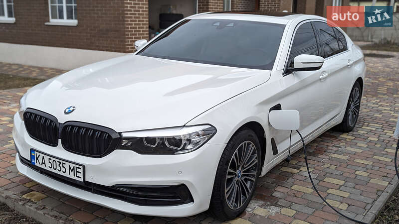 Седан BMW 5 Series 2019 в Киеве