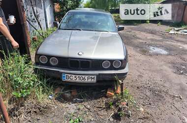 Седан BMW 5 Series 1988 в Львові