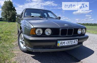 Седан BMW 5 Series 1990 в Казатине