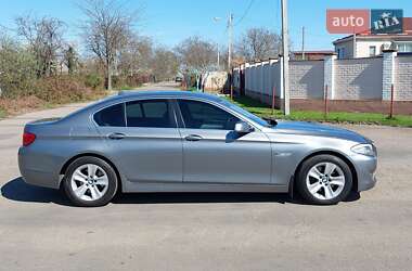 Седан BMW 5 Series 2010 в 