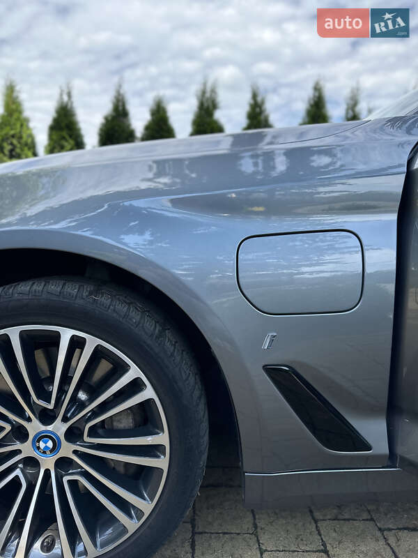 Седан BMW 5 Series 2018 в Львові фото 37 Седан BMW 5 Series 2018 в Львові