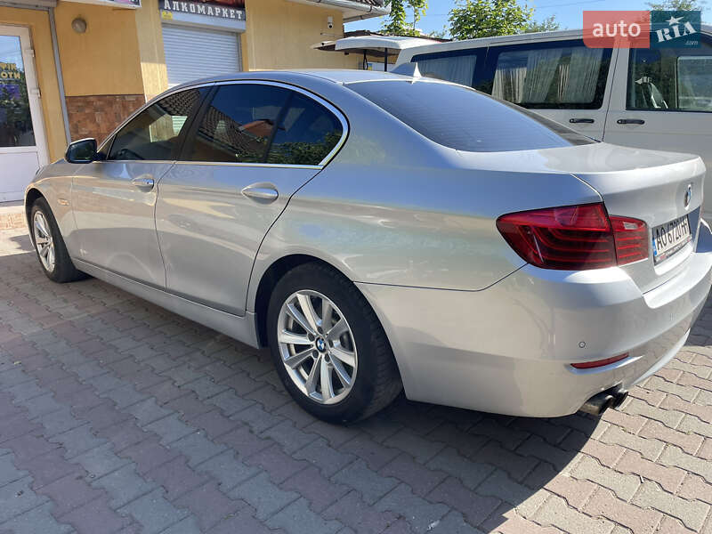 Седан BMW 5 Series 2013 в 