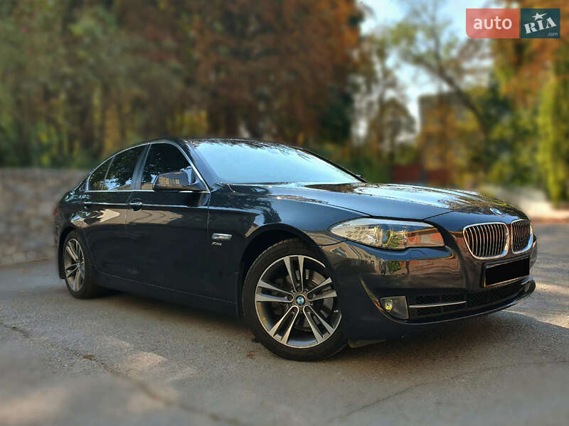 Седан BMW 5 Series 2012 в Днепре