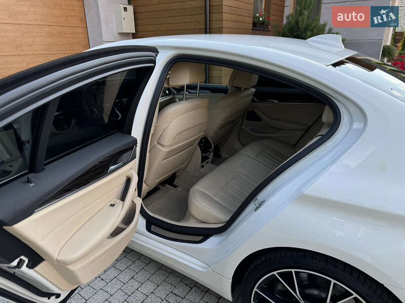 Седан BMW 5 Series 2020 в Ужгороде