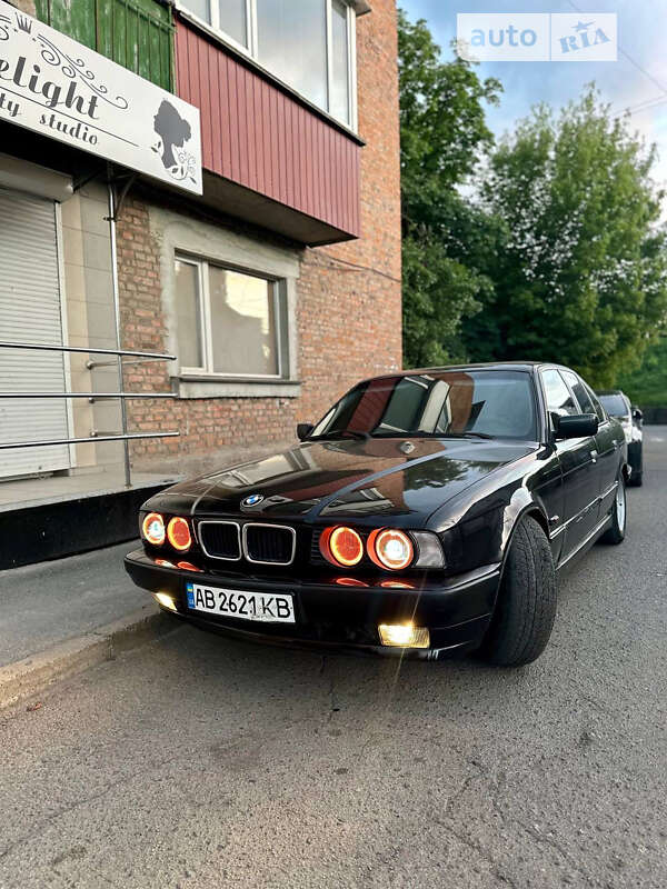 Седан BMW 5 Series 1995 в Виннице