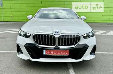 Седан BMW 5 Series 2024 в Києві