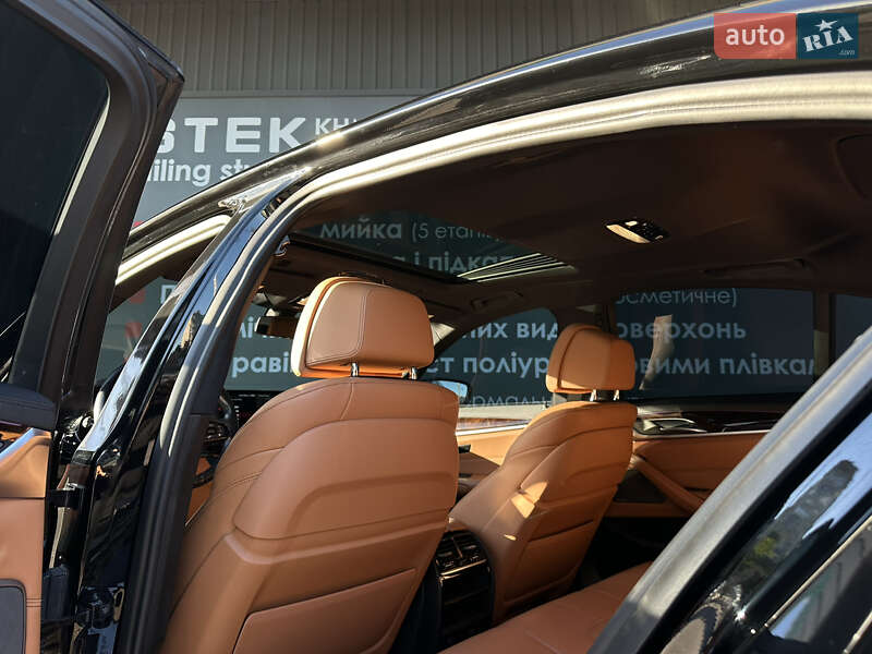 Седан BMW 5 Series 2017 в Боярке