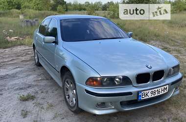 Седан BMW 5 Series 1997 в Дубровице