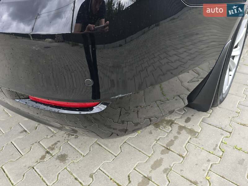 Седан BMW 5 Series 2016 в Львове