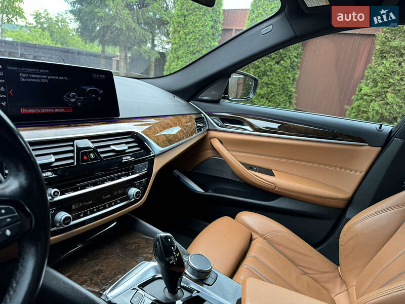 Седан BMW 5 Series 2018 в Дрогобичі