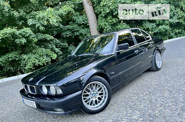 Седан BMW 5 Series 1995 в Чернівцях