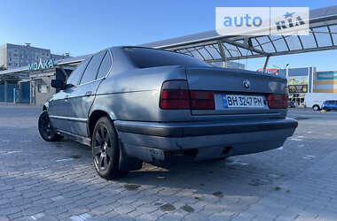 Седан BMW 5 Series 1989 в Запорожье