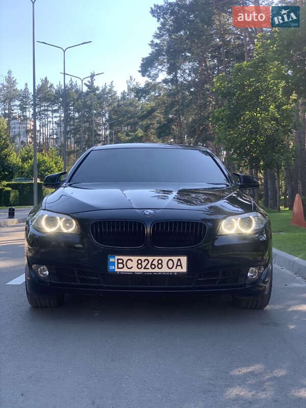 Седан BMW 5 Series 2012 в 
