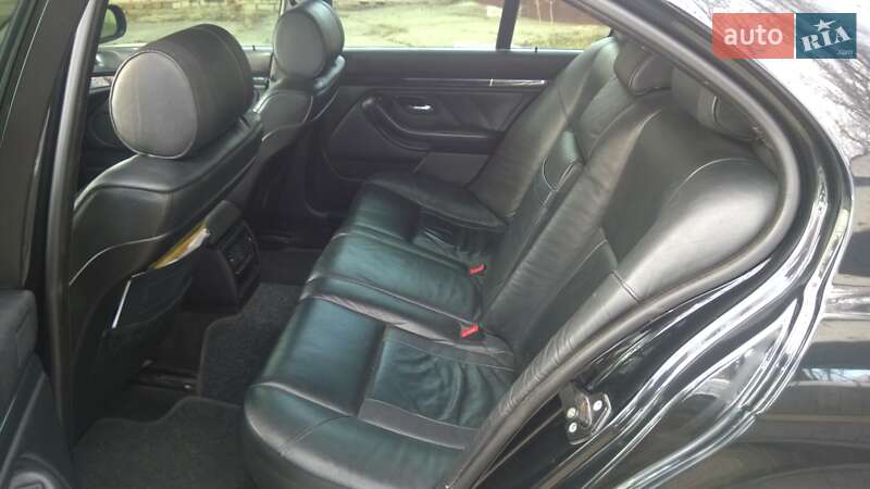 Седан BMW 5 Series 2002 в Херсоне