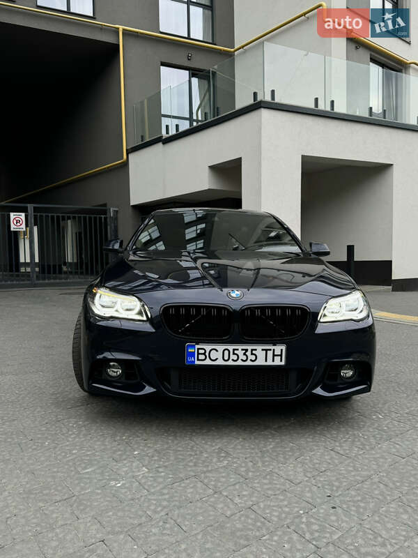 Седан BMW 5 Series 2015 в Львові