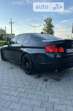 Седан BMW 5 Series 2012 в Львові