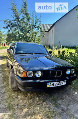 Седан BMW 5 Series 1992 в Вознесенске