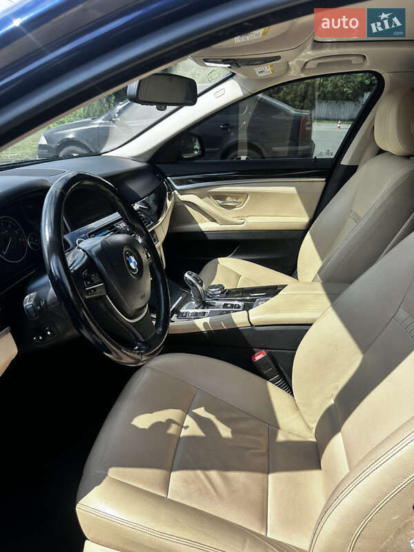 Седан BMW 5 Series 2015 в Львові