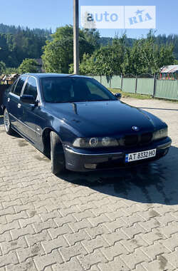 Седан BMW 5 Series 2000 в Вижнице