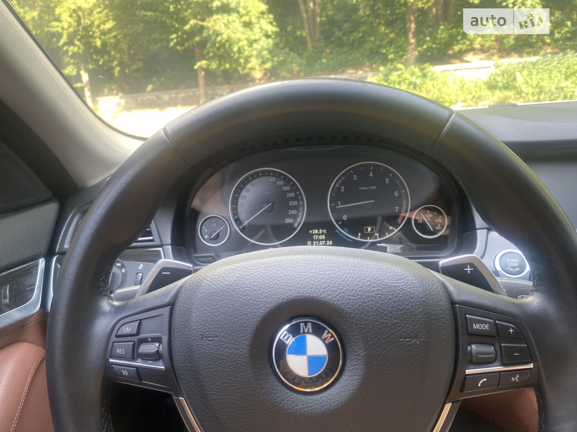 2012 BMW 5er - мініатюра 2