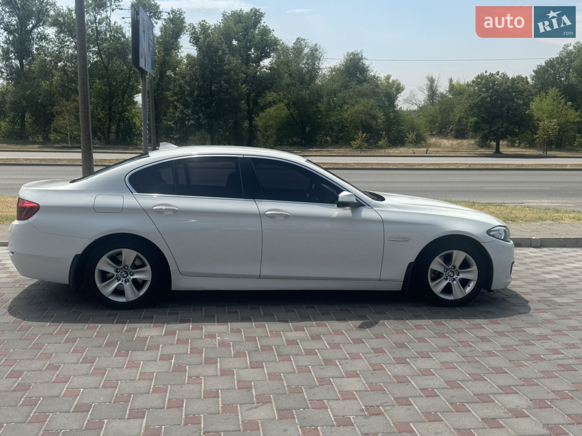 2016 BMW 5er - мініатюра 5