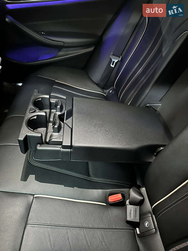 Седан BMW 5 Series 2017 в Киеве фото 10 Седан BMW 5 Series 2017 в Киеве