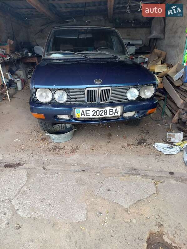 Седан BMW 5 Series 1987 в 