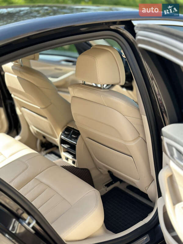 Седан BMW 5 Series 2017 в Львове фото 8 Седан BMW 5 Series 2017 в Львове